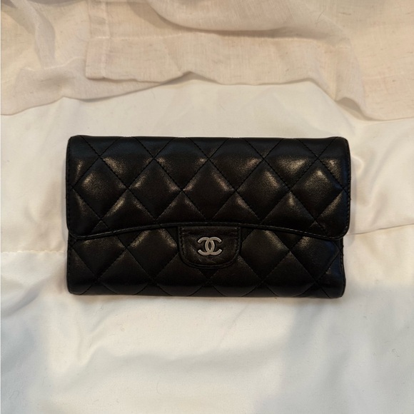 Chanel Black Lambskin Quilted Long Wallet - Picture 1 of 14